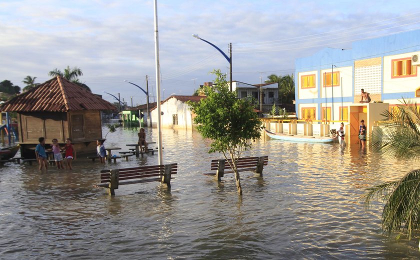 Chuvas: 27 cidades estão em alerta de perigo em AL