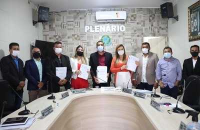  Câmara de Santana do Mundaú aprova Lei Orçamentária e Plano Plurinaual do município