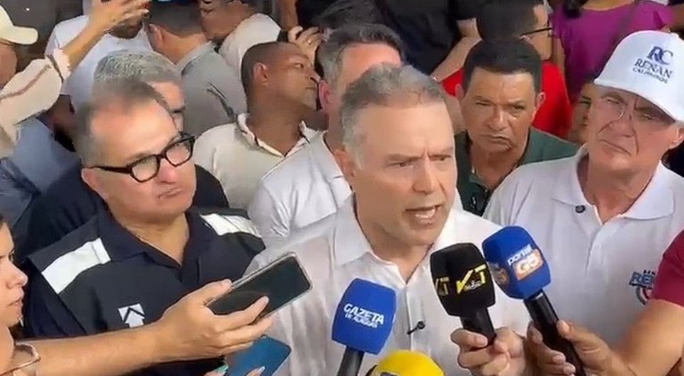 Renan Filho durante coletiva de imprensa em Canapi, no Sertão Alagoano / Foto: reprodução/redes sociais