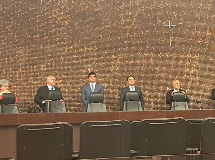 Teófilo prestigia posse no TRF5 e de novos juízes da Justiça alagoana