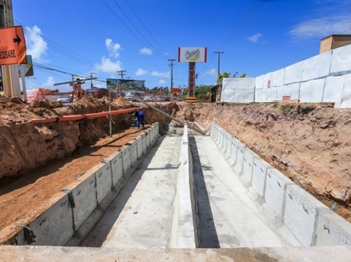 Obras da AL-101 Norte seguem com três novas frentes de serviço