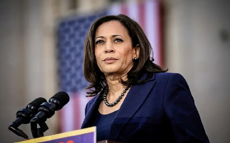 Kamala Harris diz que Biden ‘pretende’ concorrer à reeleição em 2024