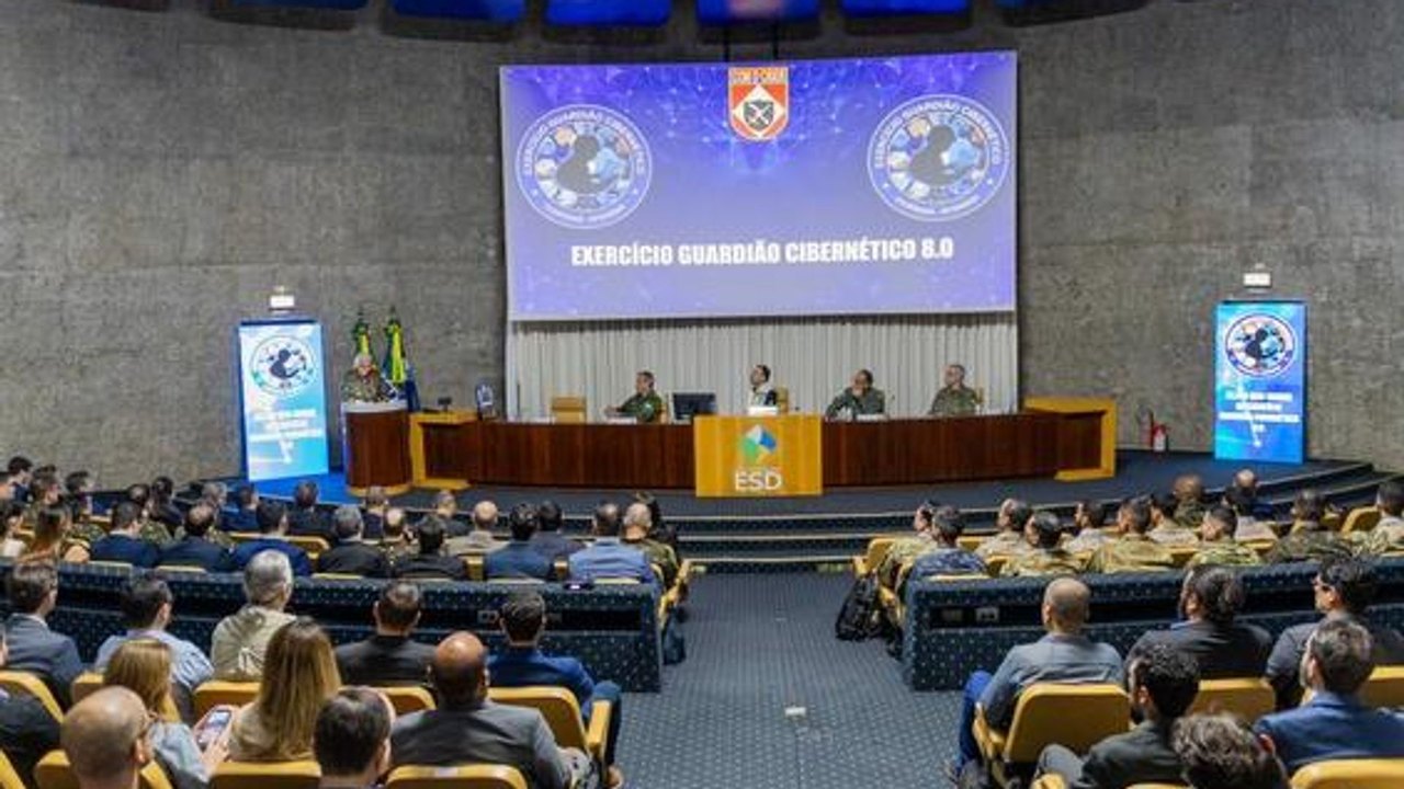 Forças Armadas e sociedade civil participam de exercício de defesa cibernética nacional