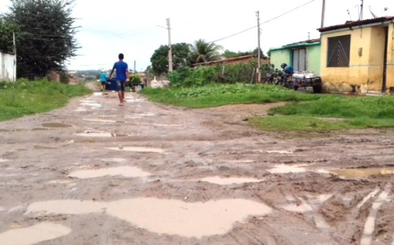 Palmeira dos Índios: a cidade entre buracos, falta d’água e obras paradas
