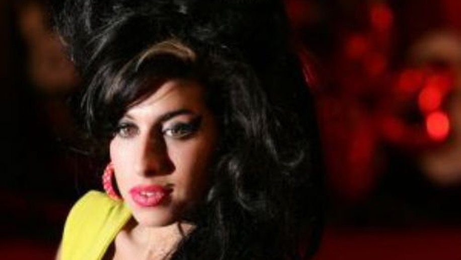 Amy teria comprado cerca de R$ 3 mil em drogas horas antes de morrer