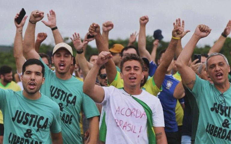 PRF notifica gabinete de Nikolas Ferreira por caminhada pró-Bolsonaro em rodovia