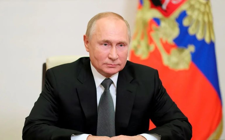 Principal opositor político de Putin está em estado grave na prisão