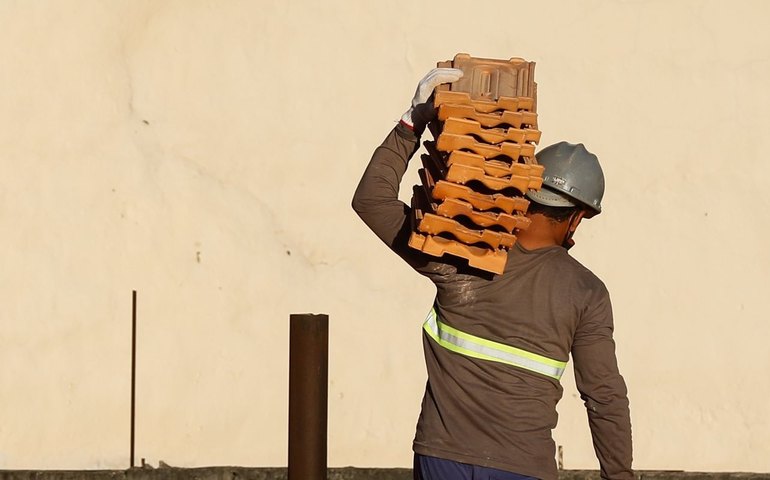 INCC/Sinapi de outubro sobe 0,14% ante alta de 0,02% em setembro, revela IBGE
