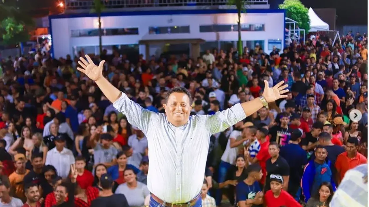 Vídeo: em festa junina, prefeito manda seguranças ‘descer o cacete em quem brigar’