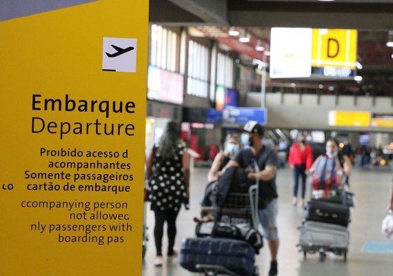 Greve dos aeronautas segue pelo 4º dia com voos atrasados