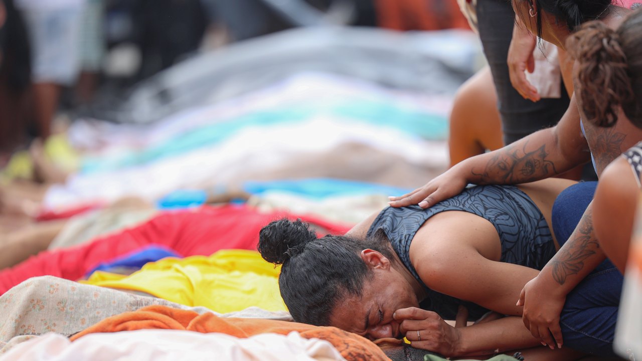 Fuzil é arma predominante nas mãos de criminosos que controlam territórios em morros e favelas do Rio