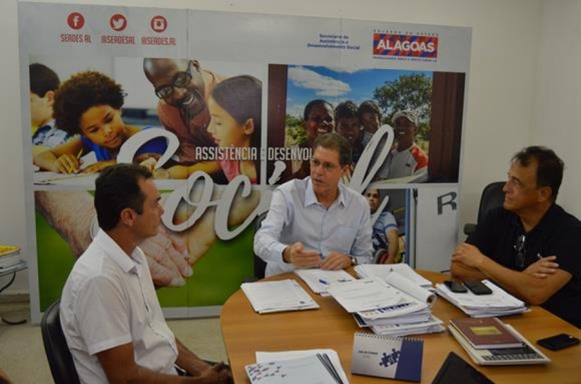 Seminário sobre palma forrageira orienta produtores de gado do semiárido