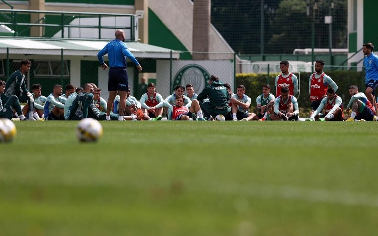 Palmeiras treina bolas paradas em busca do 10º título na gestão de Abel Ferreira