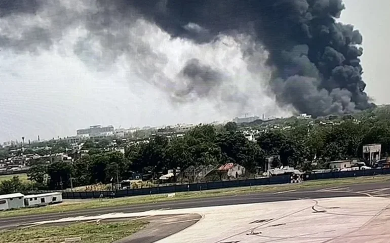 Grupo da Air India oferece US$ 116 mil para famílias de cada um dos mortos em acidente aéreo