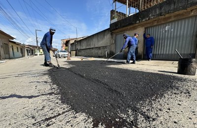 Operação Tapa-buraco recuperou 357 ruas de Maceió em agosto