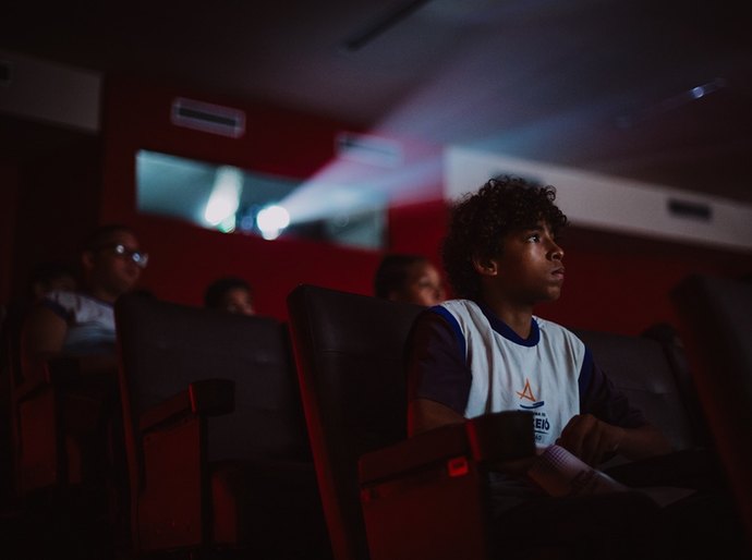 Mostra com as Escolas reúne jovens da rede pública no 3º REVOADA - Festival Internacional de Cinema