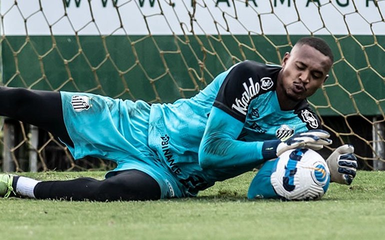 John comemora retorno no Santos e se coloca à disposição de Bustos