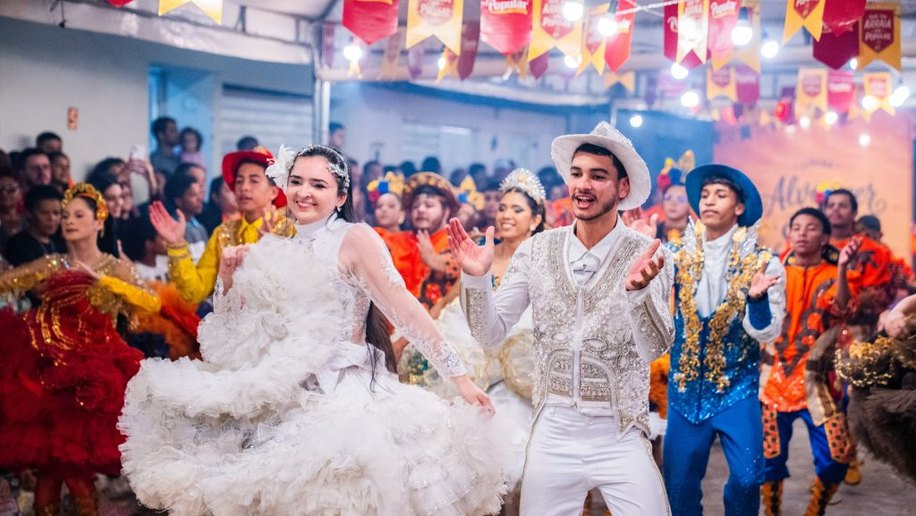 Arraiá Cavacultura reúne tradição, música e quadrilhas em noite de celebração