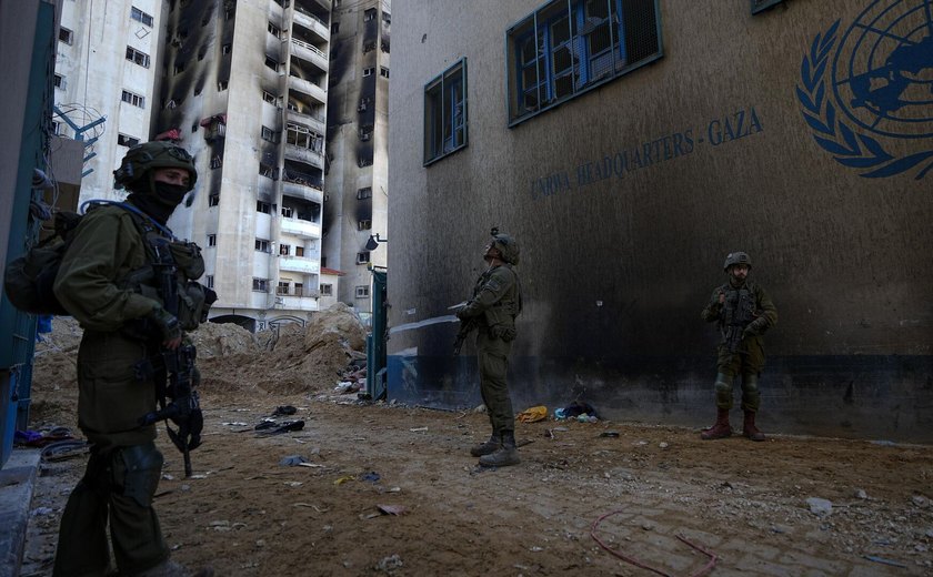 Netanyahu prolonga deliberadamente a guerra em Gaza, diz assessor presidencial palestino