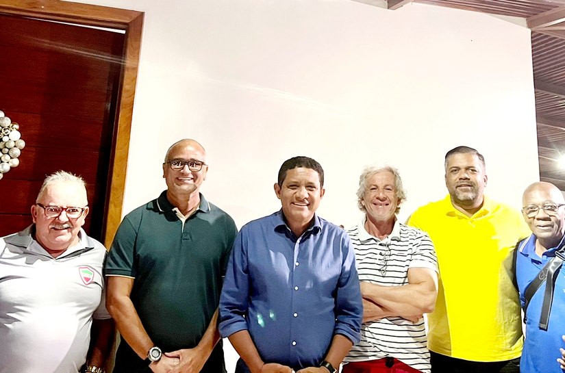 Prefeito Júlio Cezar recebe diretoria tricolor e reafirma apoio ao clube do CSE