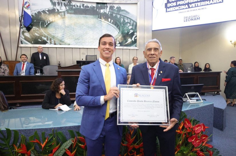 Assembleia homenageia pioneiros e destaques da medicina veterinária em Alagoas