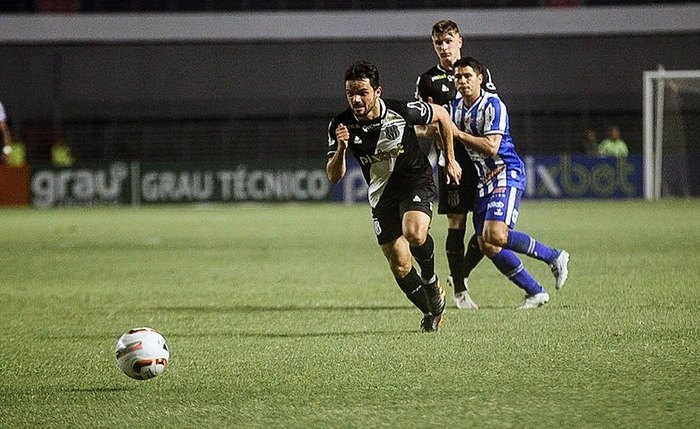 Único gol da partida foi marcado por Lucca Único gol da partida foi marcado por Lucca