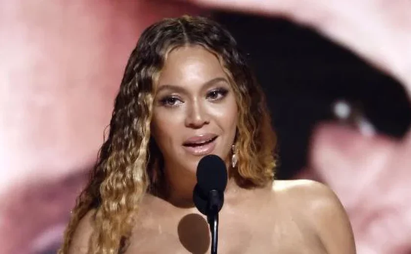 Beyoncé sofreu bullying durante a infância e era tímida, revela mãe