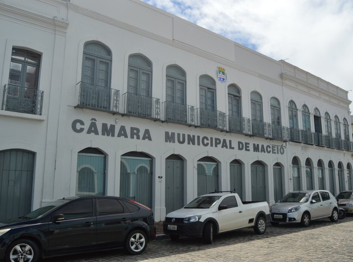 Câmara divulga nota de esclarecimento sobre servidor preso por estupro