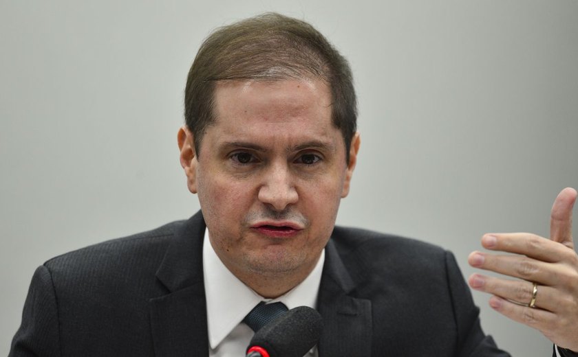 Ex-AGU confirma ao Supremo consulta de Bolsonaro para reverter urnas