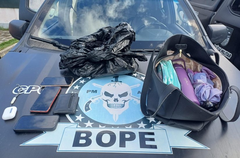 Bope prende suspeito com aparelhos eletrônicos roubados na Grota do Moreira