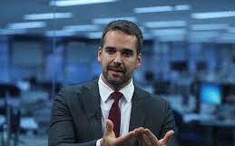 Após assumir comando do PSDB, Eduardo Leite enfrenta 1ª crise com tucanos