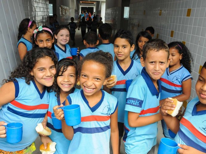 Escola Zumbi dos Palmares comemora 20 anos de fundação