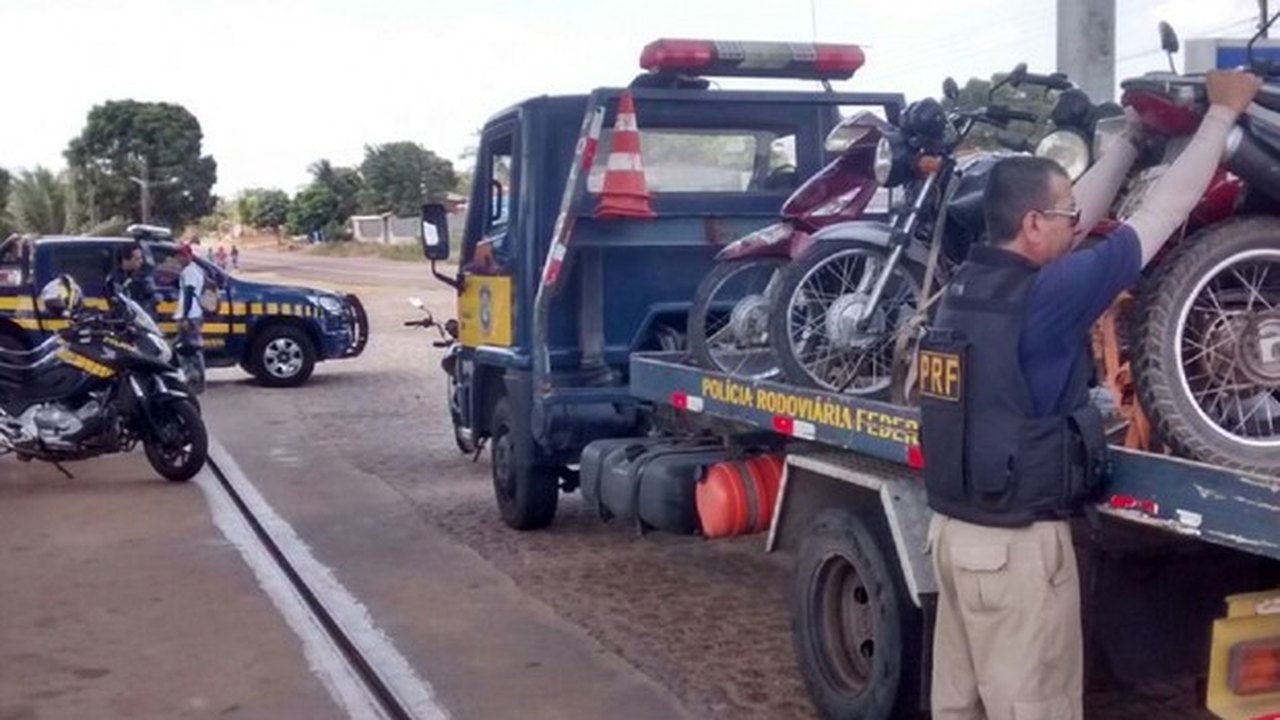 PRF prende cinco pessoas durante fim de semana em BRs