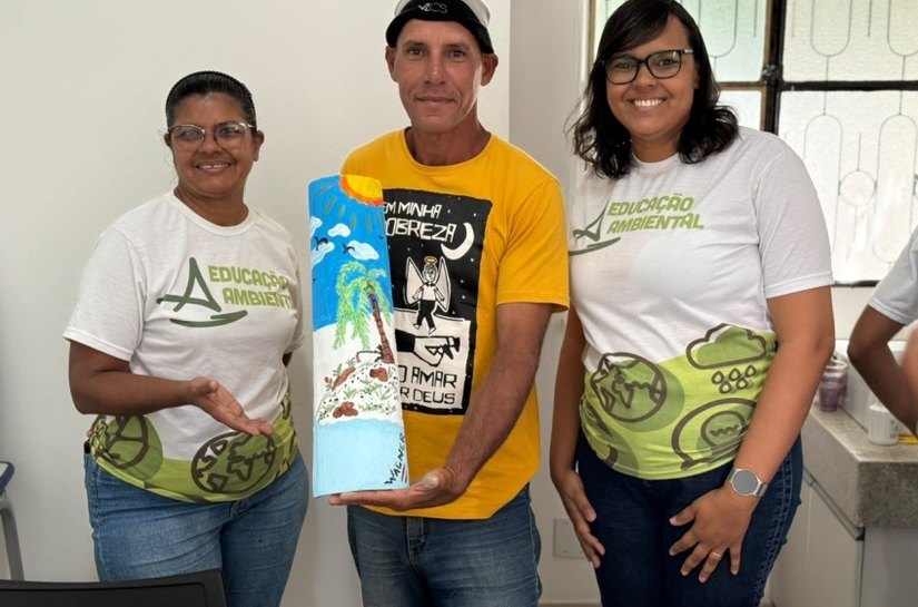 Oficina transforma telhas antigas em objetos decorativos e promove inclusão social no Centro Pop