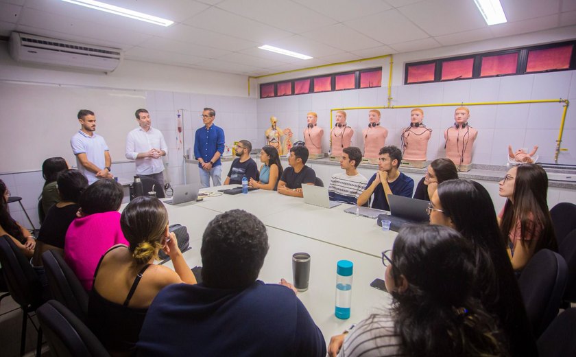 Estudantes se engajam na emancipação do campus da Ufal junto ao deputado Daniel Barbosa