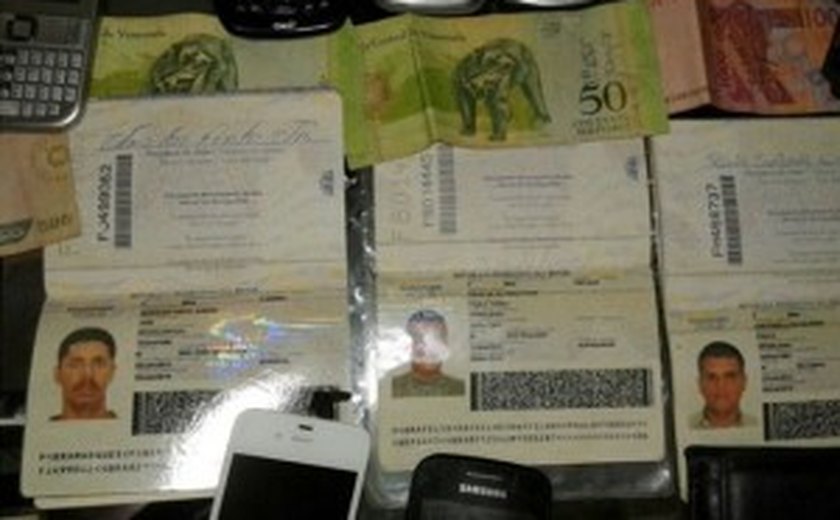 Traficante é preso em Maceió com drogas, passaportes falsos e máquina de cartão de crédito