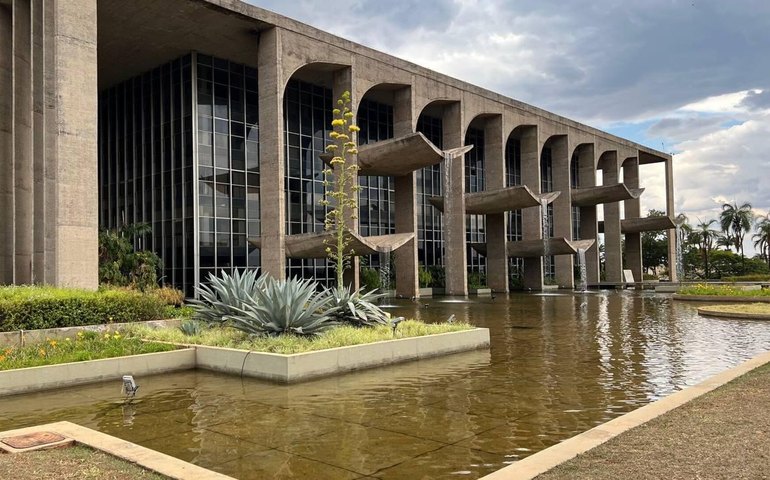 Nove ex-ministros da Justiça assinam documento contra tentativa de interferência de Trump