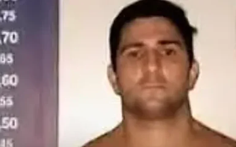 Onde foi parar a fortuna de Adriano da Nóbrega? MP rastreia bens e descobre compra de imóvel por parlamentar