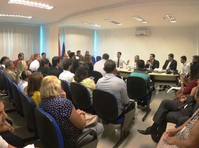 MPF/AL: reunião debate solução para as barracas da Praia do Francês