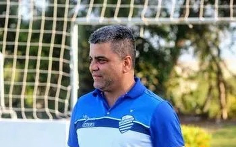 Marcelo Cabo chega ao CSA com a missão de arrumar o time e indicar reforços