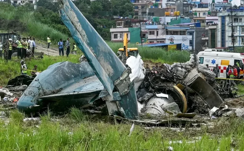 Avião de pequeno porte cai em zona rural de Goiás; piloto é encontrado morto