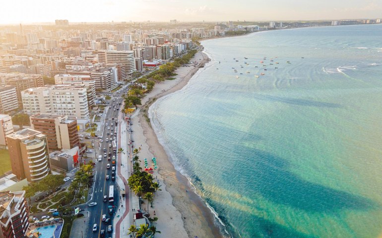 Hospedagem e Alimentação apresentam crescimento e ajudam a elevar o PIB de Alagoas