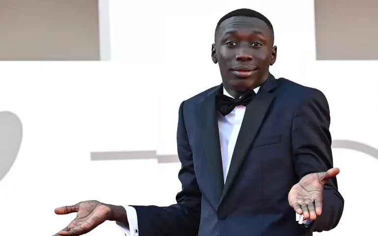 Khaby Lame deixa 'voluntariamente' EUA após ser detido