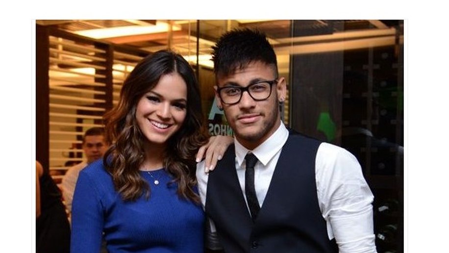 Bruna Marquezine viaja para Barcelona e passa fim de semana com Neymar
