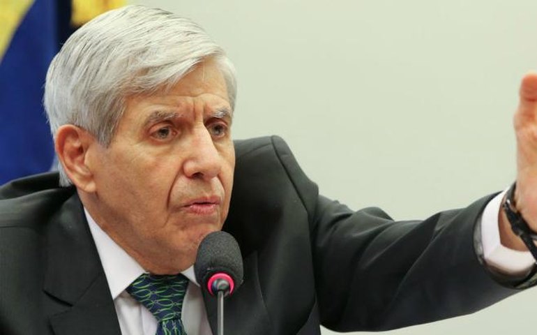 Heleno elogia reação contra declarações de Roberto Alvim