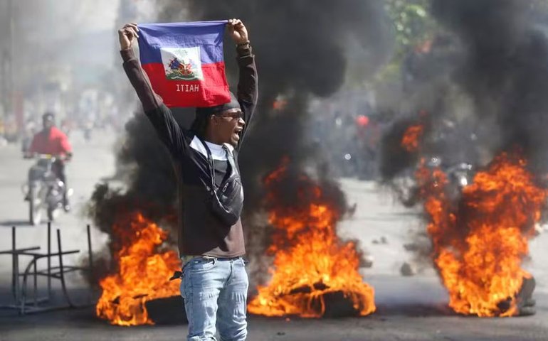 Crise se aprofunda no Haiti e EUA anuncia retirada de diplomatas do país