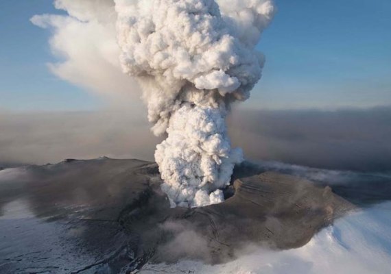 Erupção vulcânica pode destruir cidade na Islândia, temem especialistas