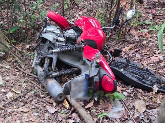Agentes de proximidade do Ronda no Bairro recuperam moto roubada e socorrem vítima de acidente de trânsito