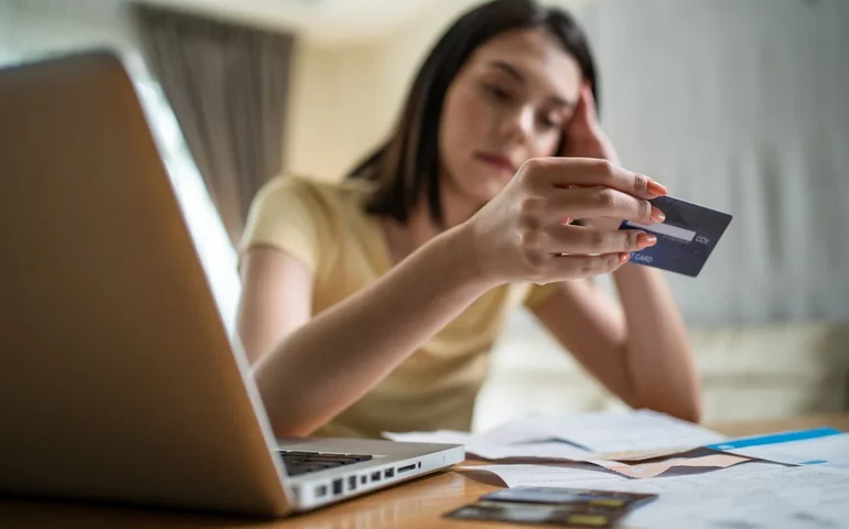 Negociação de dívidas: Geração Z é a que mais apresenta interesse por “quitar dívidas”