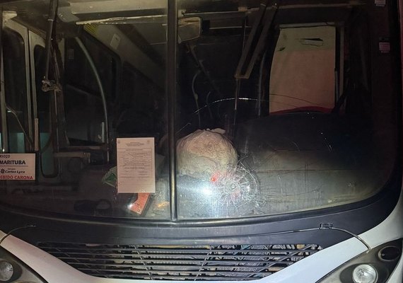 Foragido por homicídio é preso ao atirar pedra em ônibus no interior de Alagoas